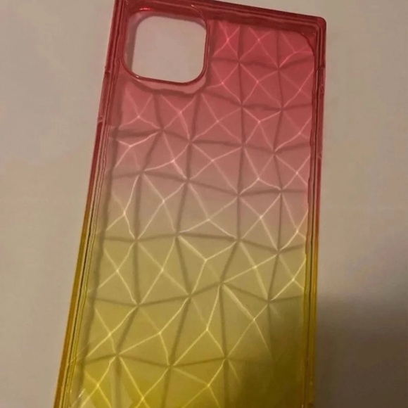 Ombré case with Rhombus texture for iPhone 11 - Picture 3 of 4